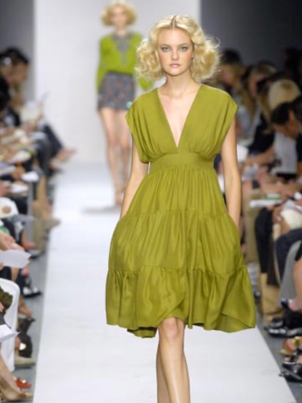 Derek Lam Green V-Neck Tiered Silk Dress / size 4